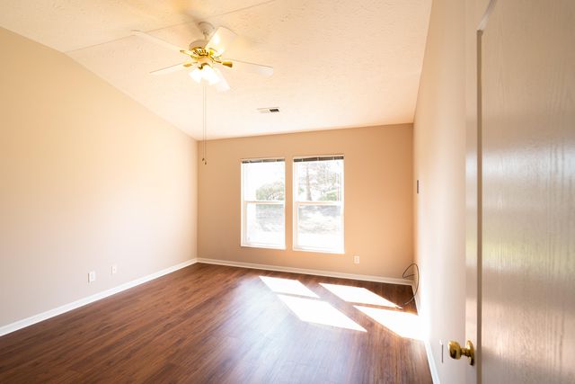 8589 Commons Court, Florence, KY 41042