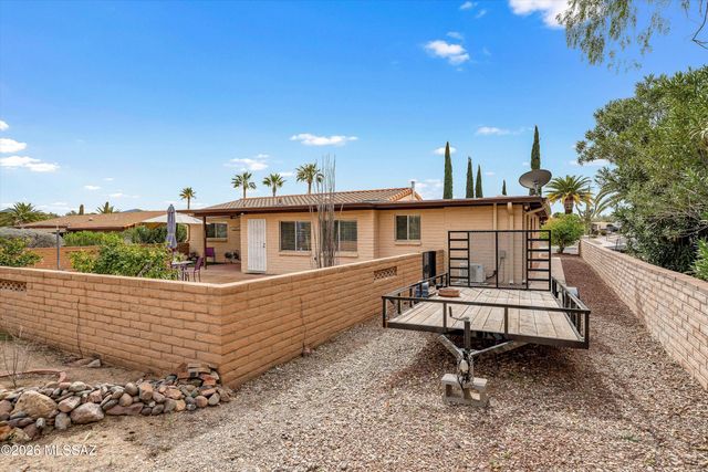 241 E La Espina, Green Valley, AZ 85614