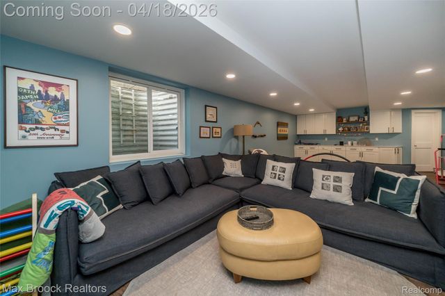 1510 Etowah Avenue, Royal Oak, MI 48067