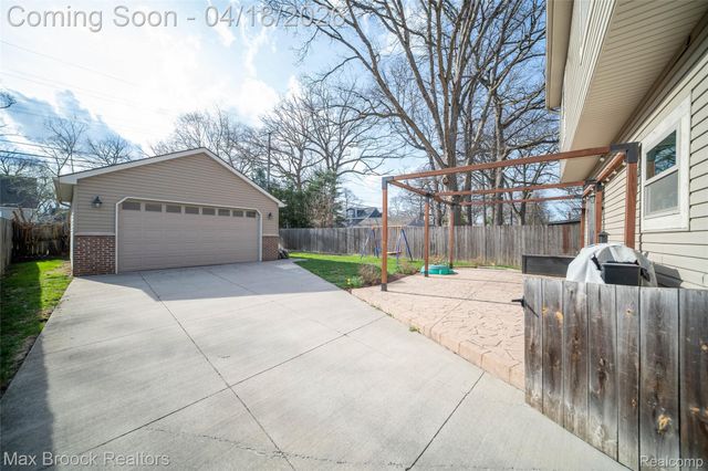 1510 Etowah Avenue, Royal Oak, MI 48067