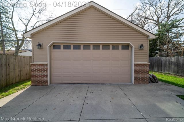 1510 Etowah Avenue, Royal Oak, MI 48067
