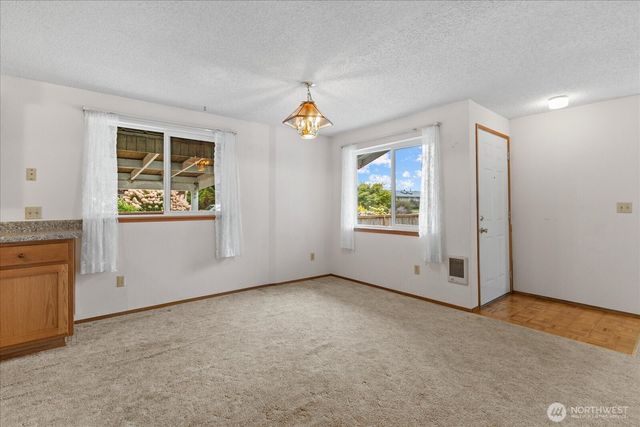 825 Livingston Bay Shore Drive, Camano Island, WA 98282