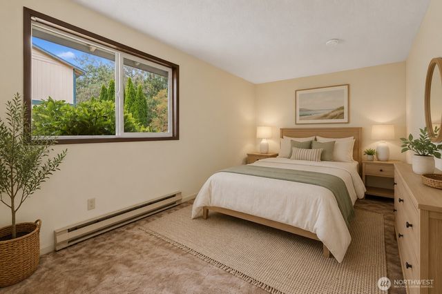 825 Livingston Bay Shore Drive, Camano Island, WA 98282