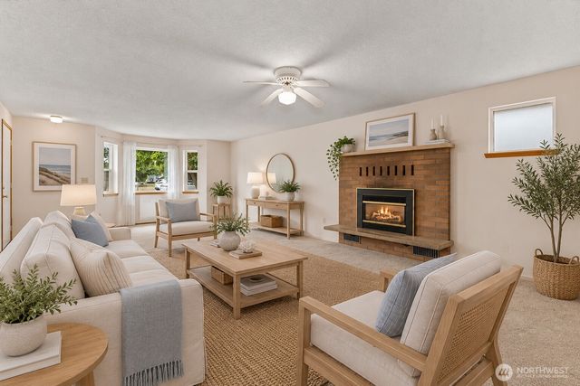 825 Livingston Bay Shore Drive, Camano Island, WA 98282