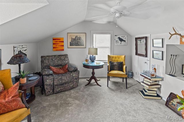 607 Milton Road, Alton, IL 62002