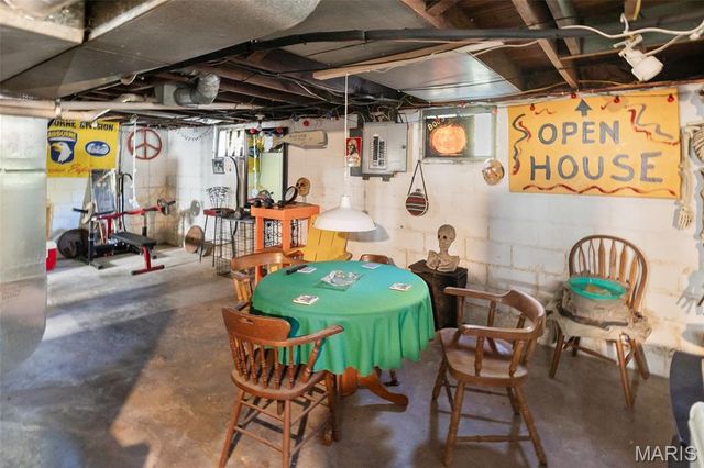 607 Milton Road, Alton, IL 62002