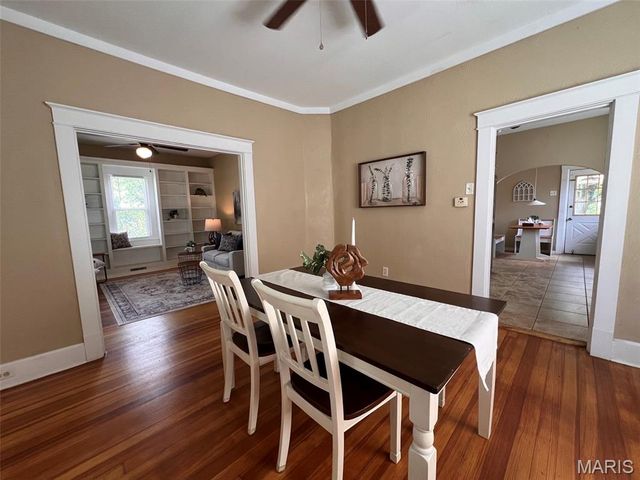 607 Milton Road, Alton, IL 62002