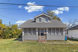 607 Milton Road, Alton, IL 62002