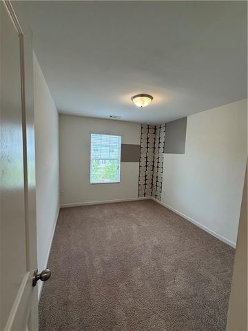 2330 Mckenna Square Drive, Lithonia, GA 30058