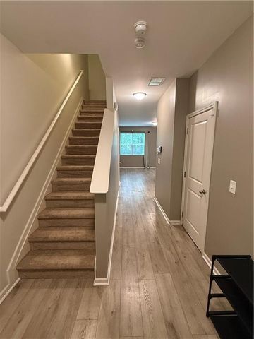 2330 Mckenna Square Drive, Lithonia, GA 30058