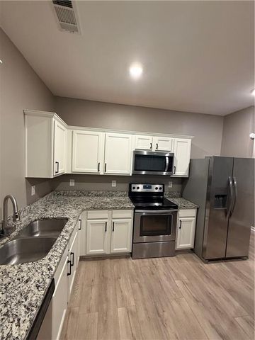 2330 Mckenna Square Drive, Lithonia, GA 30058