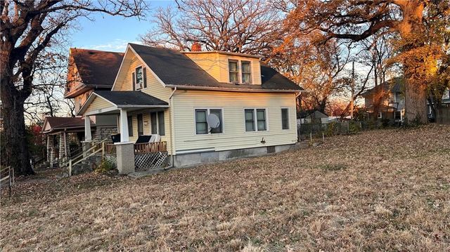 1517 Chelsea Avenue, Kansas City, MO 64127
