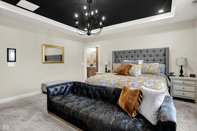 1246 Meadowbrook Lane, Franklin, IN 46131