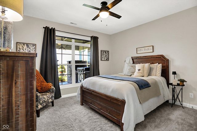 1246 Meadowbrook Lane, Franklin, IN 46131