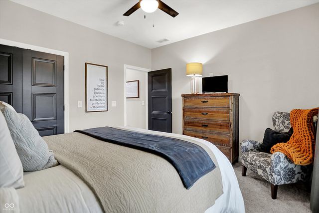 1246 Meadowbrook Lane, Franklin, IN 46131