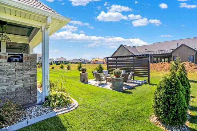 1246 Meadowbrook Lane, Franklin, IN 46131