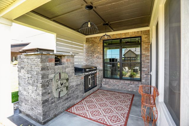 1246 Meadowbrook Lane, Franklin, IN 46131