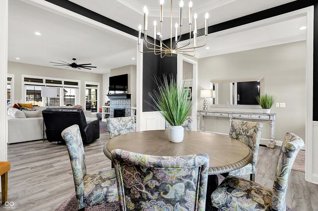 1246 Meadowbrook Lane, Franklin, IN 46131