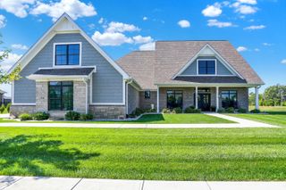 1246 Meadowbrook Lane, Franklin, IN 46131