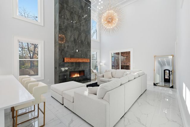 7 Oak Glen Lane, Little Rock, AR 72227