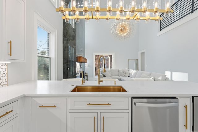 7 Oak Glen Lane, Little Rock, AR 72227