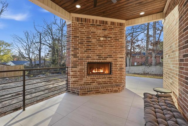 7 Oak Glen Lane, Little Rock, AR 72227