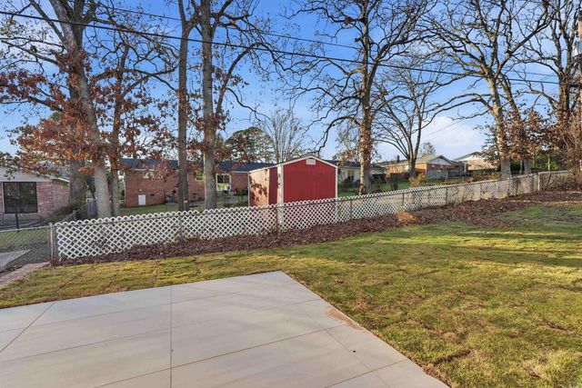 7 Oak Glen Lane, Little Rock, AR 72227