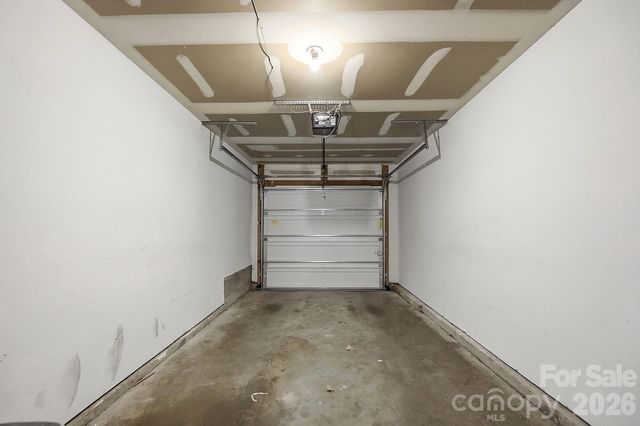 10618 Pointed Leaf Court, Charlotte, NC 28213