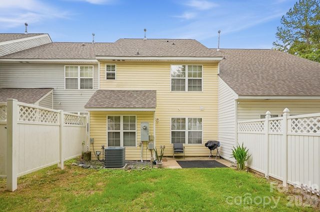 10618 Pointed Leaf Court, Charlotte, NC 28213