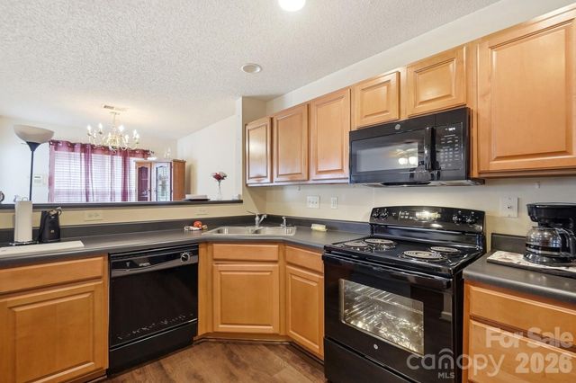 10618 Pointed Leaf Court, Charlotte, NC 28213