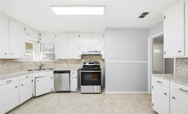 4342 Cambridge Dr, Corpus Christi, TX 78415