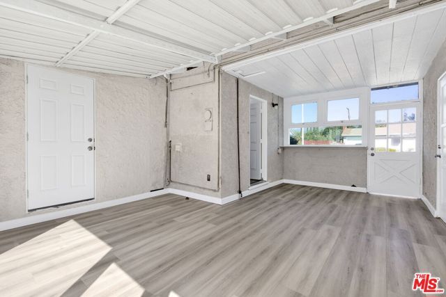 5042 N Glendora Avenue, Covina, CA 91724