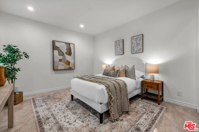 125 N GALE Drive 306, Beverly Hills, CA 90211