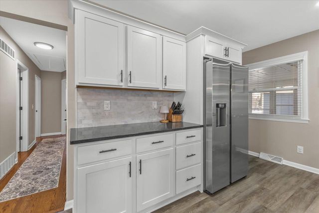 12940 W Wilbur DRIVE, New Berlin, WI 53151