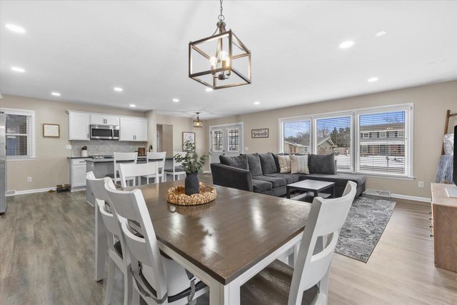 12940 W Wilbur DRIVE, New Berlin, WI 53151