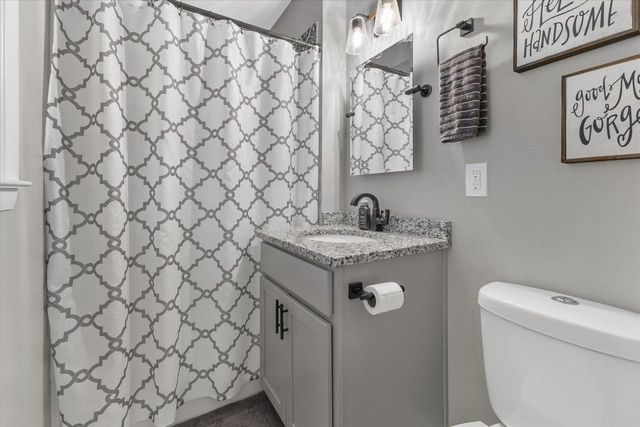 12940 W Wilbur DRIVE, New Berlin, WI 53151