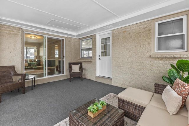 12940 W Wilbur DRIVE, New Berlin, WI 53151