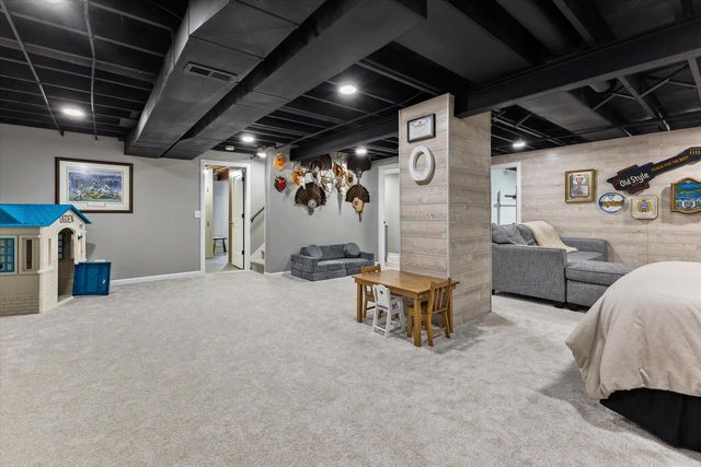 12940 W Wilbur DRIVE, New Berlin, WI 53151