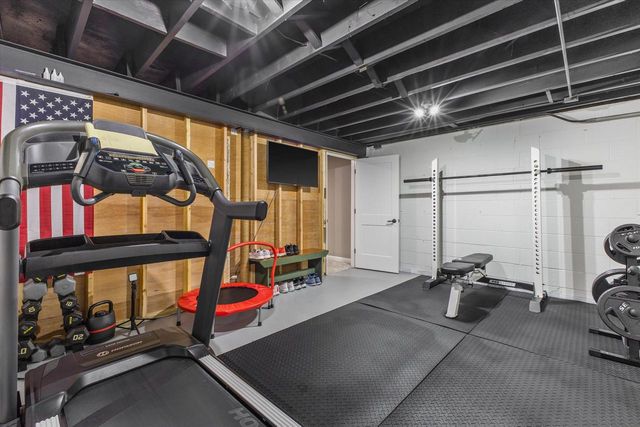 12940 W Wilbur DRIVE, New Berlin, WI 53151