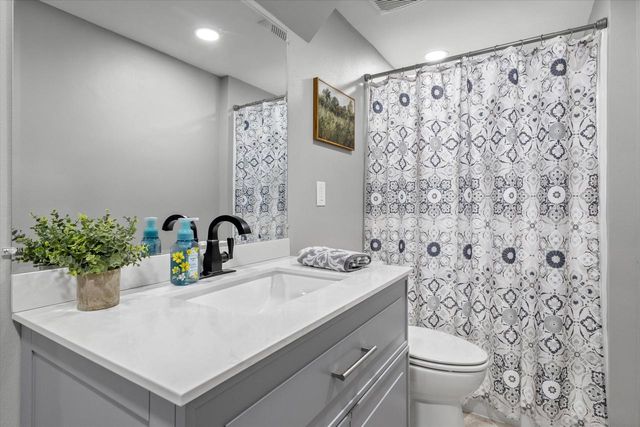 12940 W Wilbur DRIVE, New Berlin, WI 53151