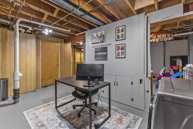 12940 W Wilbur DRIVE, New Berlin, WI 53151