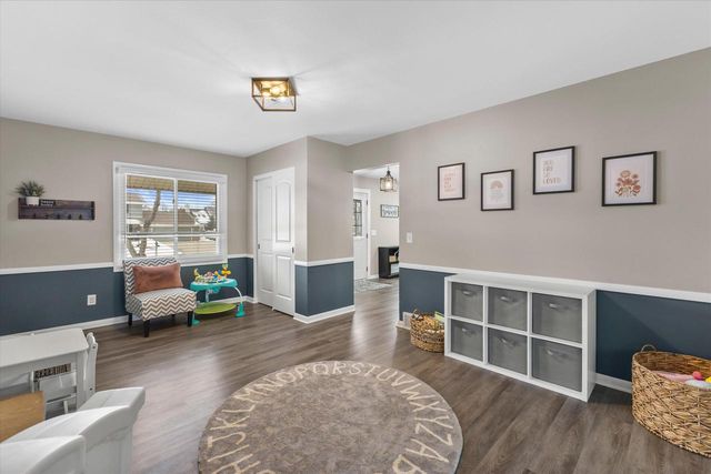 12940 W Wilbur DRIVE, New Berlin, WI 53151