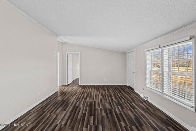 2049 Us-70, Kinston, NC 28501