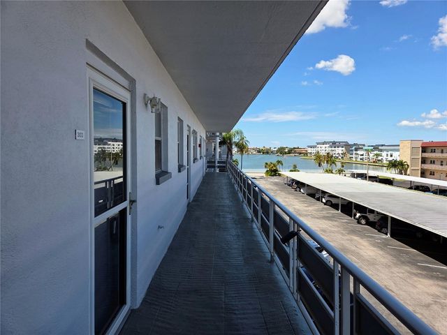 3018 59TH STREET S 303, Gulfport, FL 33707