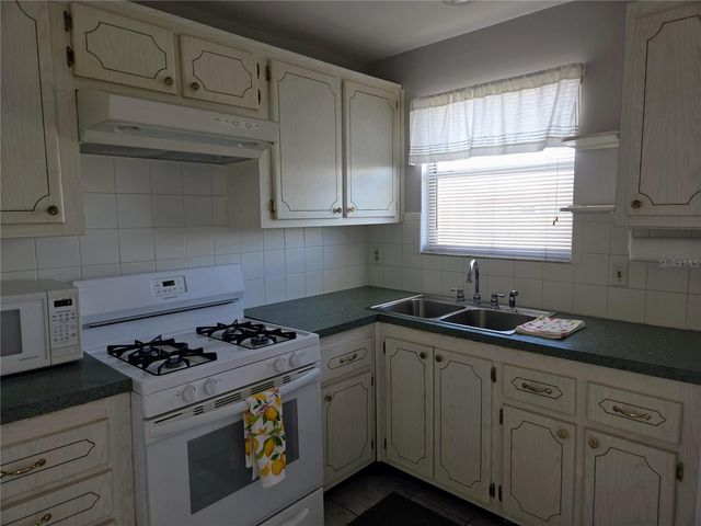 3018 59TH STREET S 303, Gulfport, FL 33707