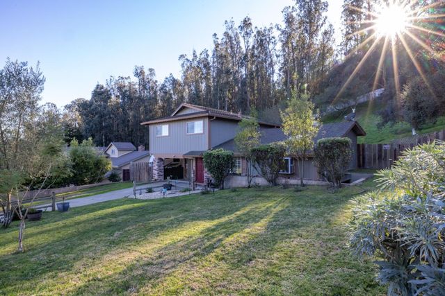 6900 Lakeview Drive, Salinas, CA 93907