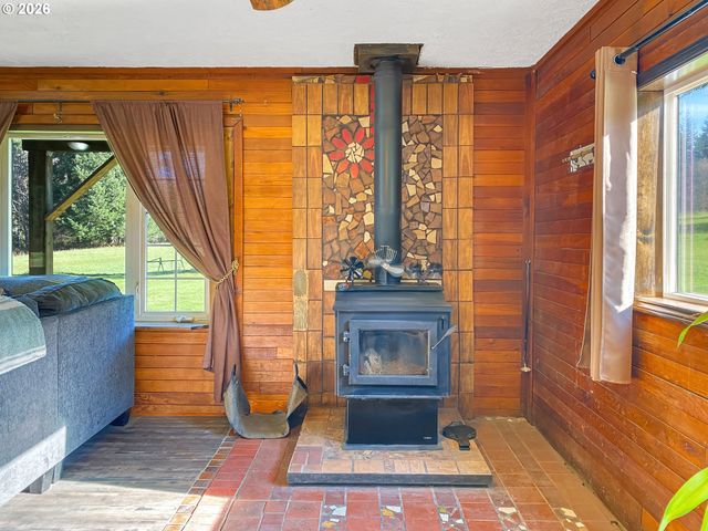 33318 Se FUNNY FARM Rd, Estacada, OR 97023