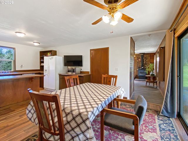 33318 Se FUNNY FARM Rd, Estacada, OR 97023