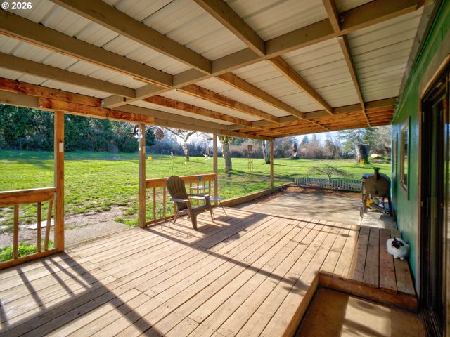 33318 Se FUNNY FARM Rd, Estacada, OR 97023