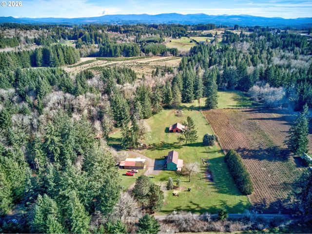 33318 Se FUNNY FARM Rd, Estacada, OR 97023